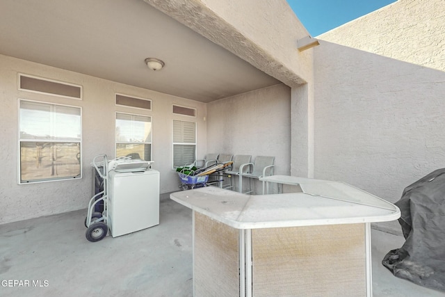 view of patio with washer / dryer