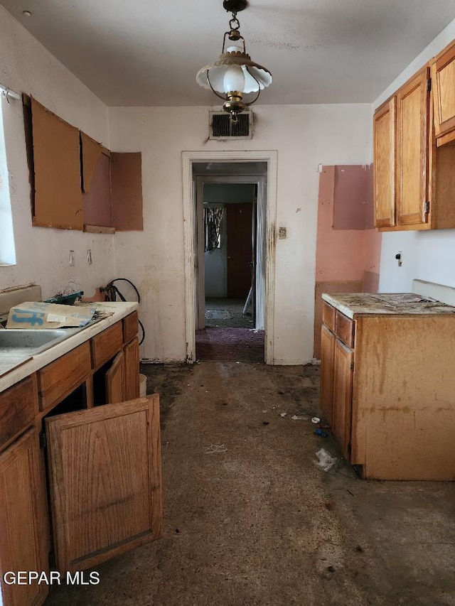 kitchen featuring decorative light fixtures