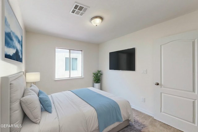 bedroom with carpet flooring