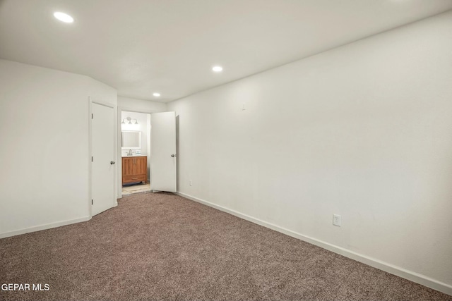 view of carpeted spare room