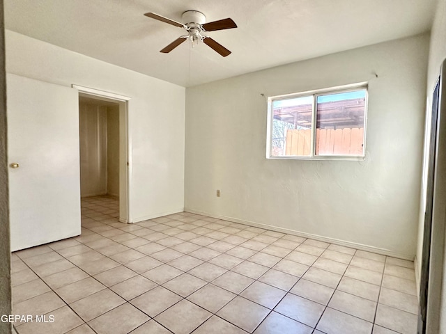 empty room with ceiling fan