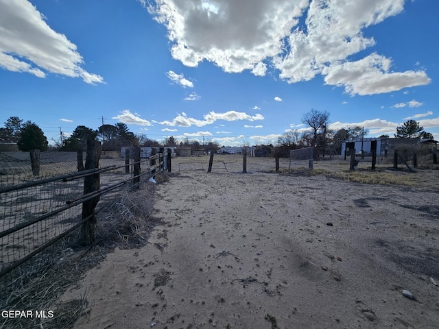 view of yard featuring a rural view