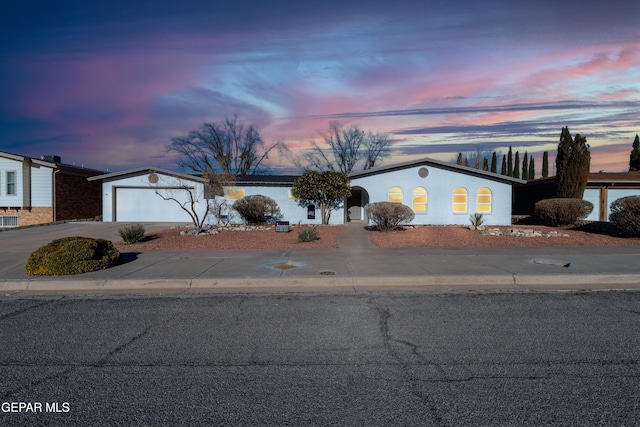 view of front facade featuring a garage