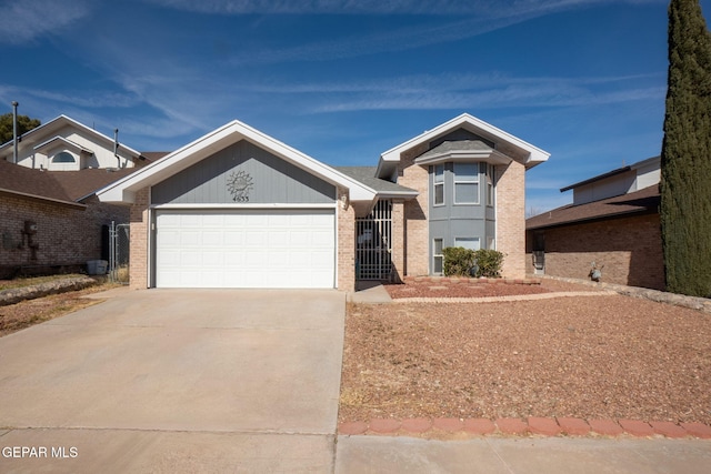 view of front of property featuring a garage