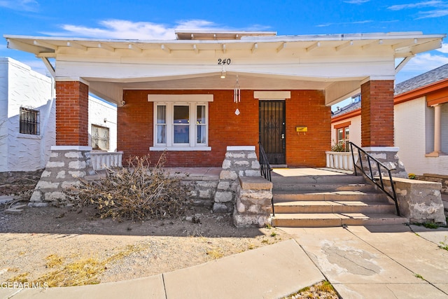 view of front of home featuring a porch