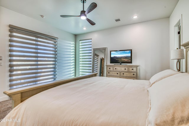 bedroom with ceiling fan