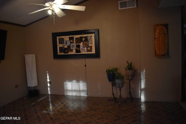 unfurnished room featuring ceiling fan