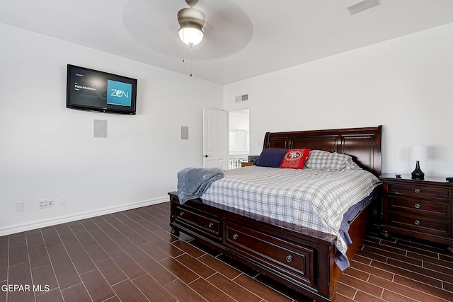 bedroom featuring ceiling fan