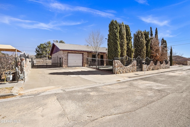 view of front facade featuring a garage