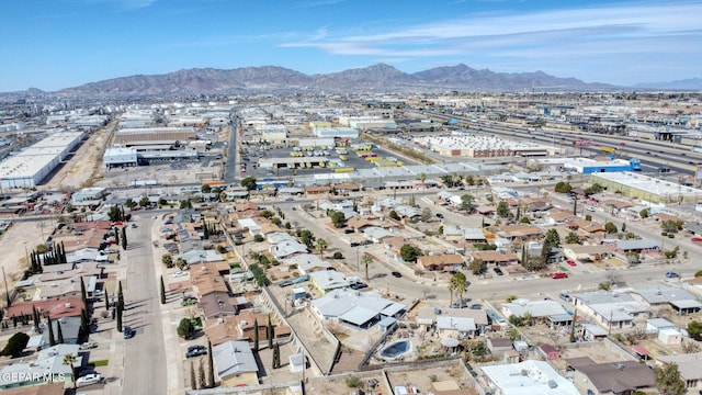 bird's eye view featuring a residential view and a mountain view