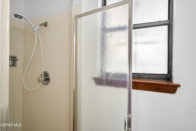 11204 Bob Mitchell Dr, El Paso, TX 79936 - full bathroom with a shower stall