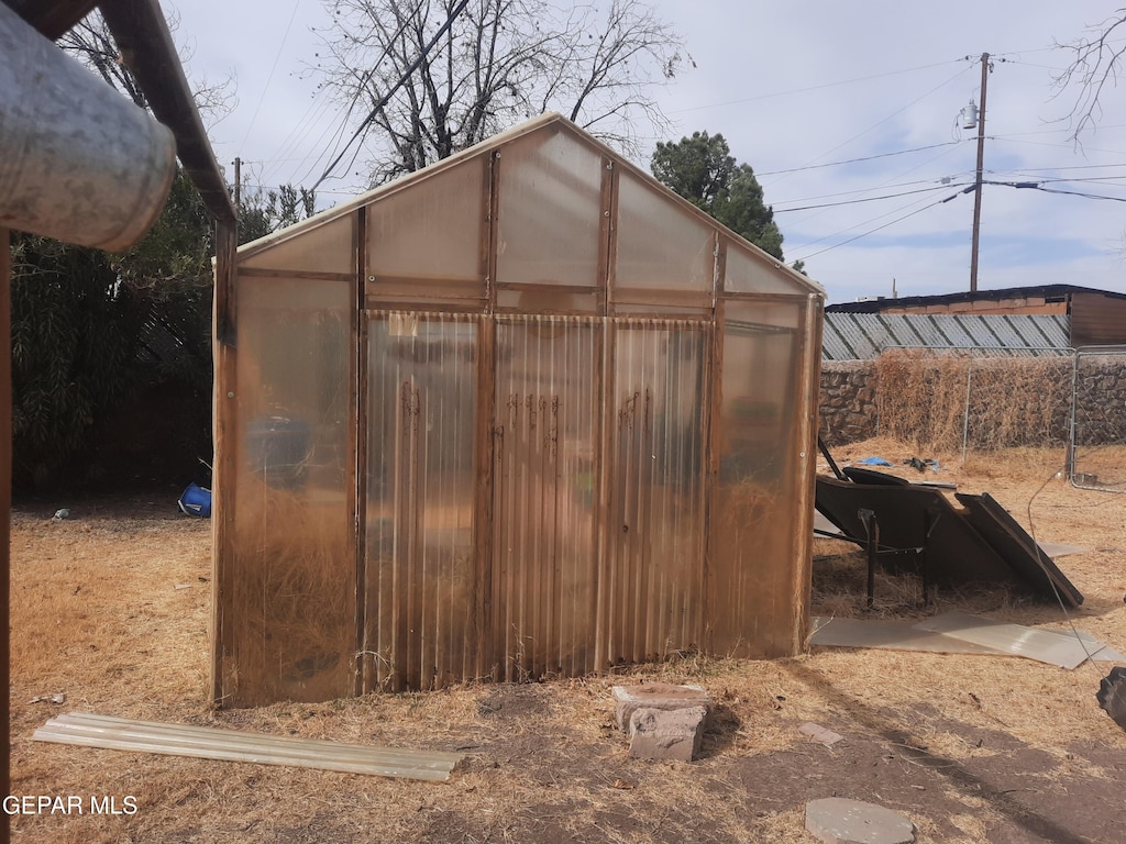 view of outbuilding