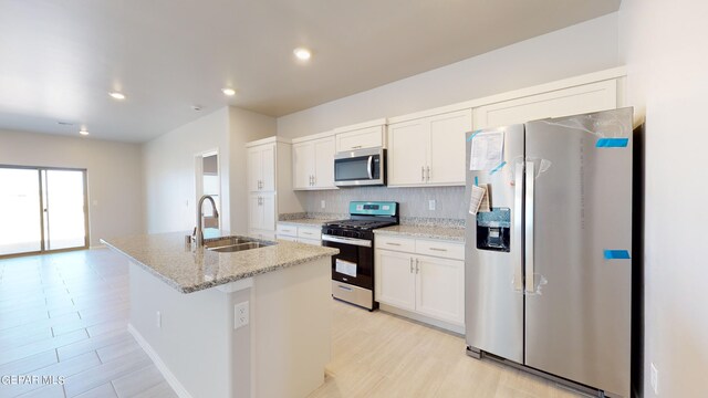 1037 Callie Ct, Socorro, TX 79927