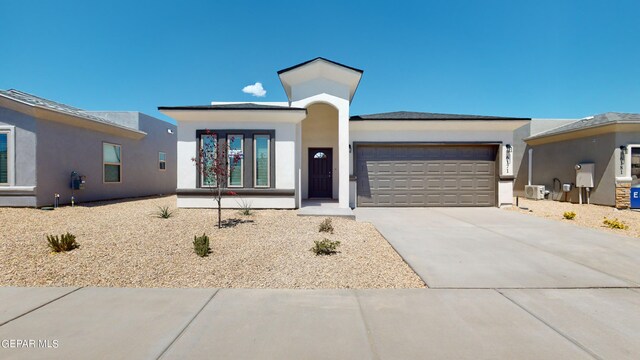 1037 Callie Ct, Socorro, TX 79927