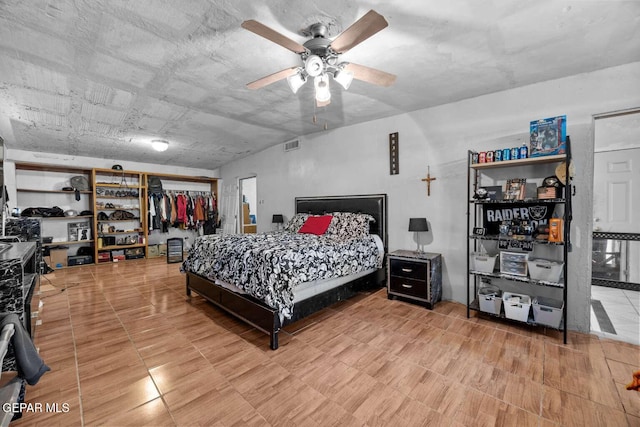 bedroom featuring ceiling fan