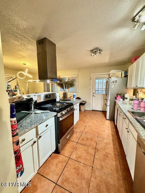 10101 Chinaberry Dr, El Paso, TX 79925 - photo 7