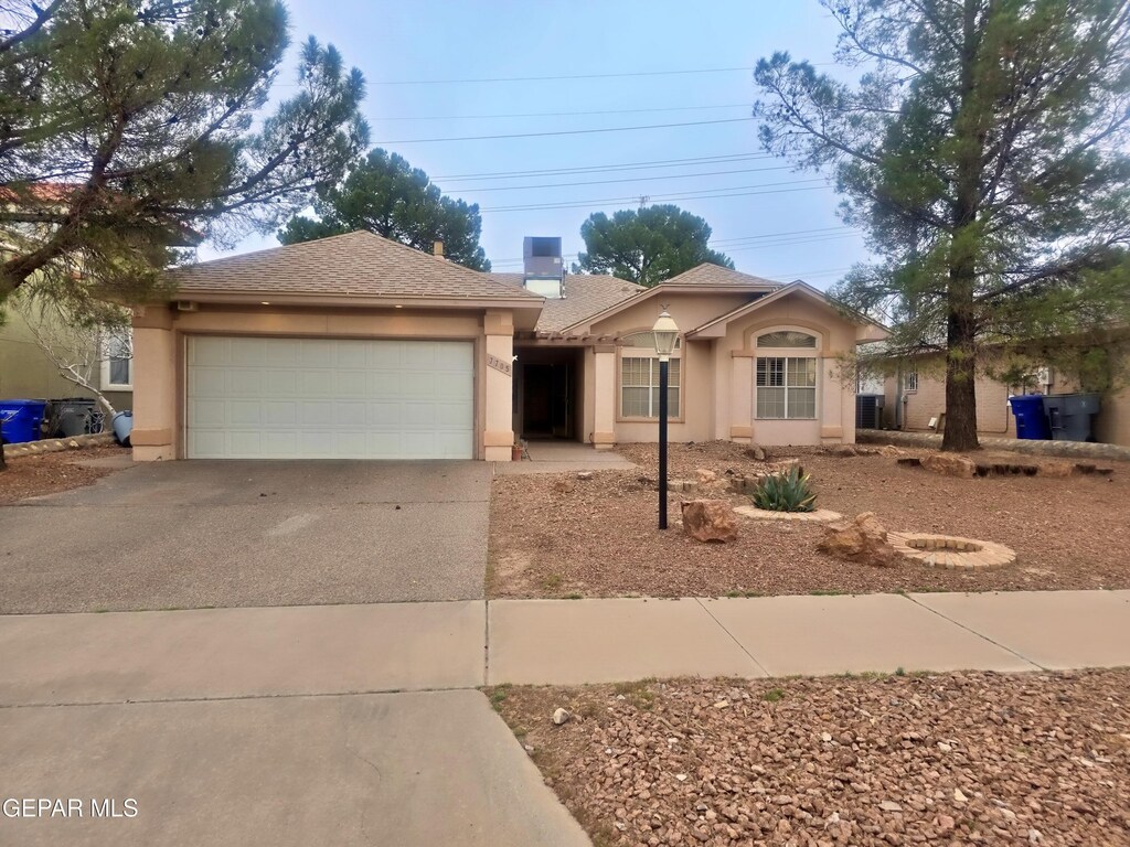 7705 Dianjou Dr, El Paso, TX 79912 - photo 1
