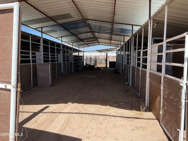 770 Eagles Den Ln, El Paso, TX 79927 - view of horse barn