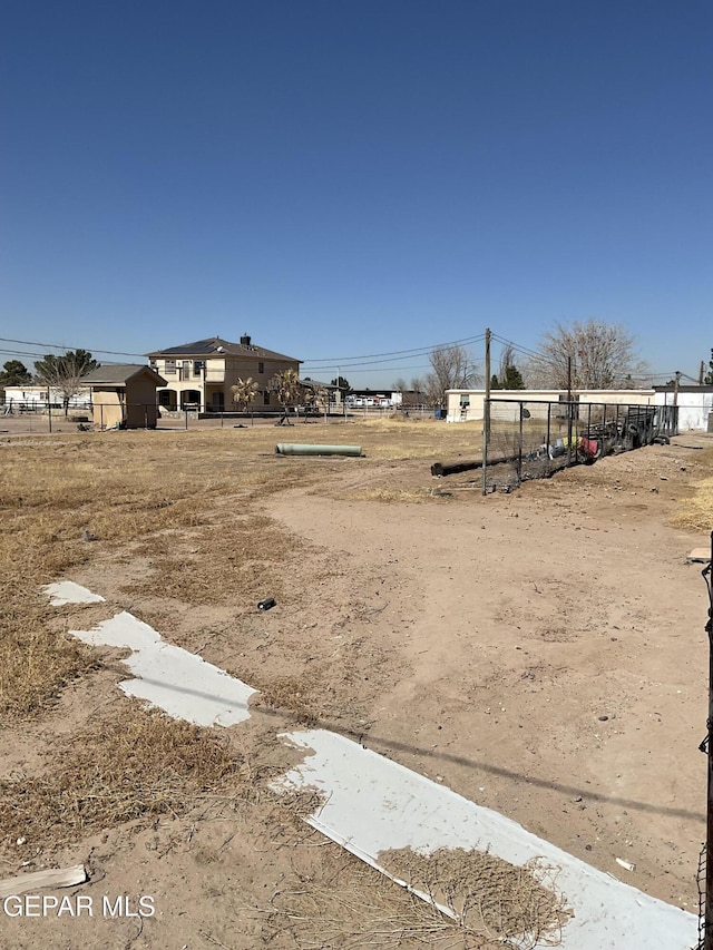 770 Eagles Den Ln, El Paso, TX 79927 - view of yard
