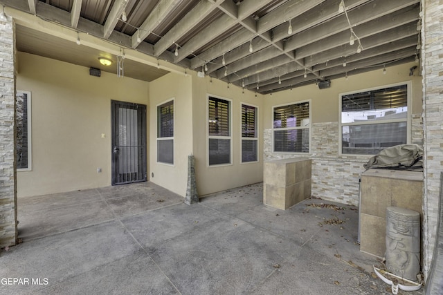 view of patio with an outdoor kitchen