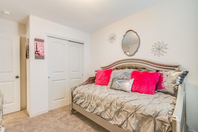 14291 Armando Silva Dr, El Paso, TX 79938 - bedroom featuring a closet and light colored carpet