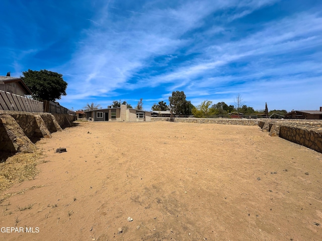 904 La Barca Dr, El Paso, TX 79907 - view of yard