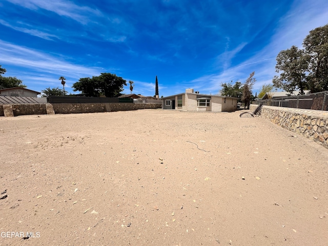 904 La Barca Dr, El Paso, TX 79907 - view of fenced backyard