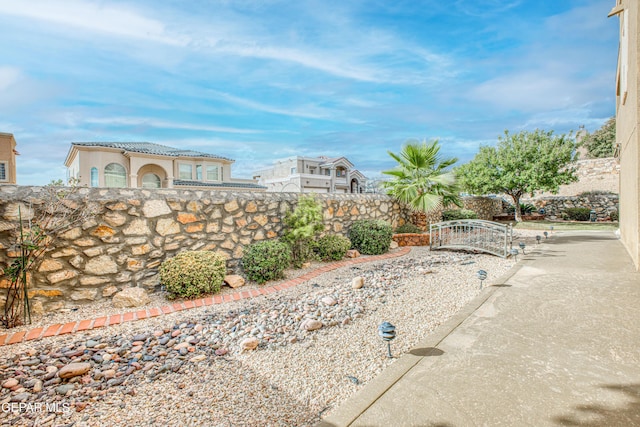 view of yard featuring fence