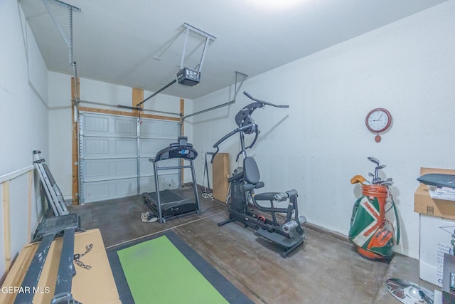 workout area featuring a garage