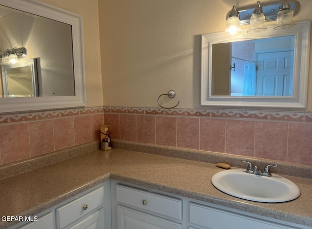 225 Peyton Rd, El Paso, TX 79928 - bathroom featuring vanity