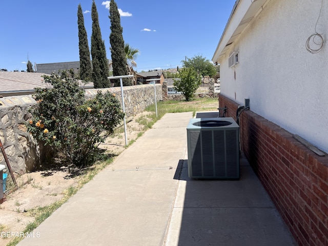 225 Peyton Rd, El Paso, TX 79928 - view of patio featuring central air condition unit and fence