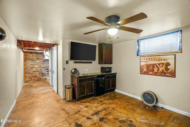 bar featuring baseboards, black microwave, a ceiling fan, and refrigerator