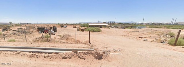 Listing photo 3 for 13870 Laura Ln, El Paso TX 79938