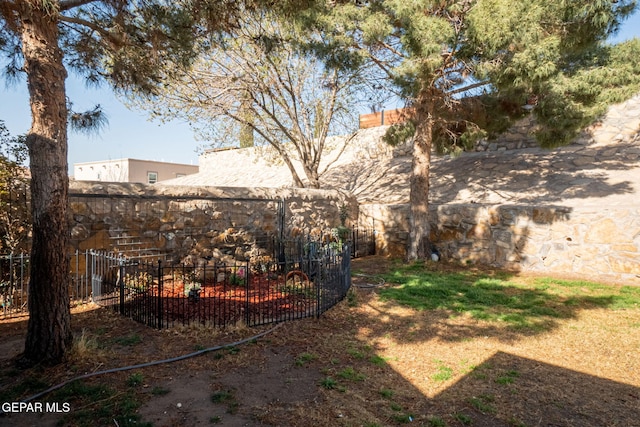 view of yard featuring fence