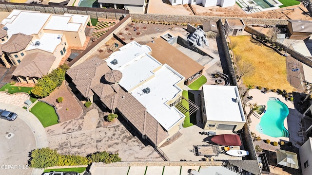 birds eye view of property featuring a residential view