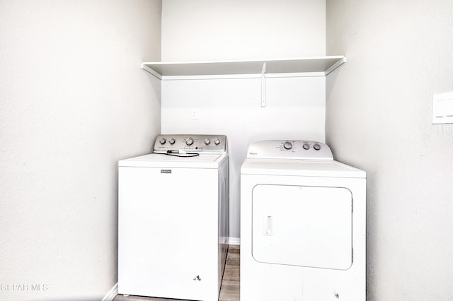 1722 Breeder Cup Way, El Paso, TX 79928 - washroom featuring independent washer and dryer