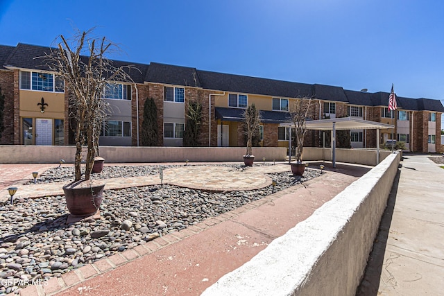 surrounding community featuring a residential view