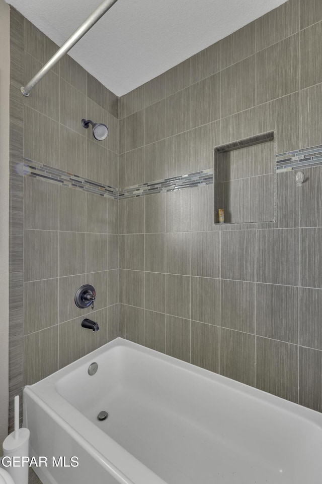 full bath with shower / bath combination