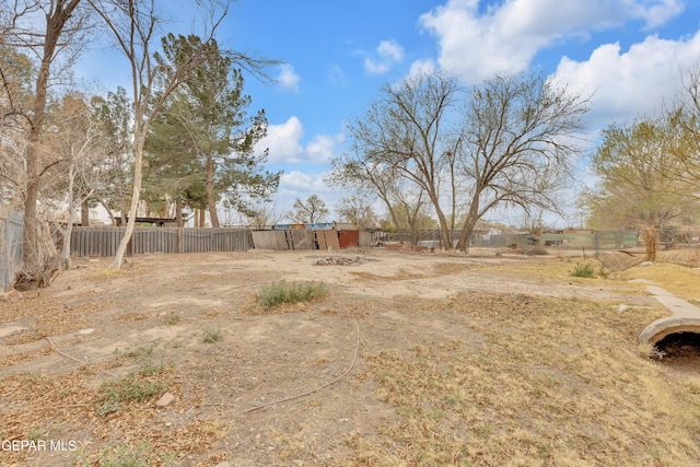 view of yard featuring fence