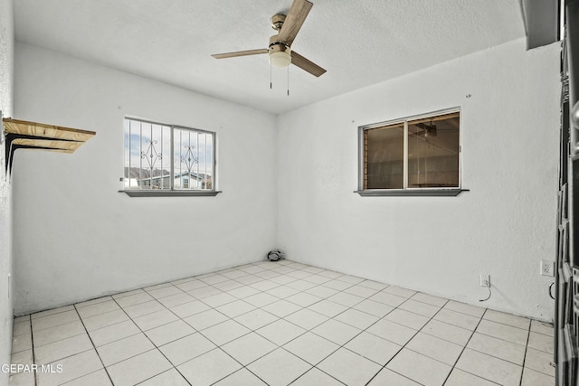 9005 Electra Dr, Canutillo, TX 79835 - unfurnished room with a textured ceiling and a ceiling fan