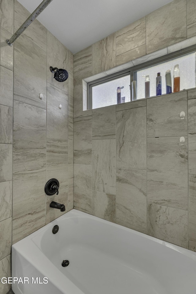 221 Ilchester Way, El Paso, TX 79928 - full bath with washtub / shower combination