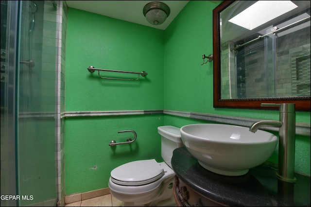 29 Cielo Vis, Anthony, NM 88021 - bathroom with a stall shower, toilet, and a sink