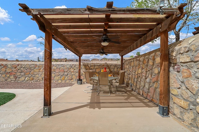 7101 Luz De Sol Dr, El Paso, TX 79912 - view of patio featuring a fenced backyard, outdoor dining space, and ceiling fan