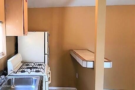 225 N Seville Dr, El Paso, TX 79905 - photo 11