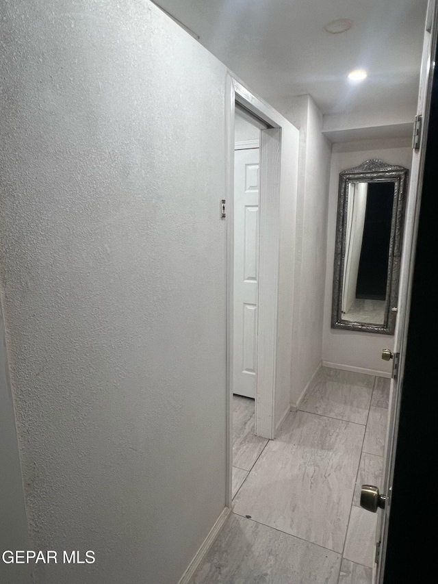 701 La Cruz Dr, El Paso, TX 79902 - hallway with baseboards