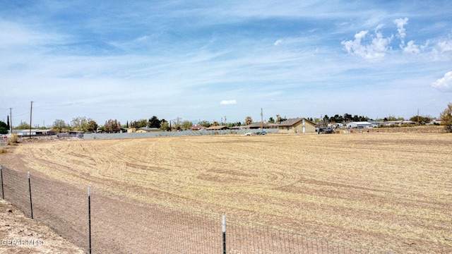 702 Thompson Rd, San Elizario, TX 79849 - view of yard featuring fence