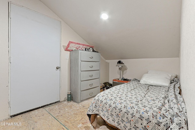 702 Thompson Rd, San Elizario, TX 79849 - bedroom featuring vaulted ceiling