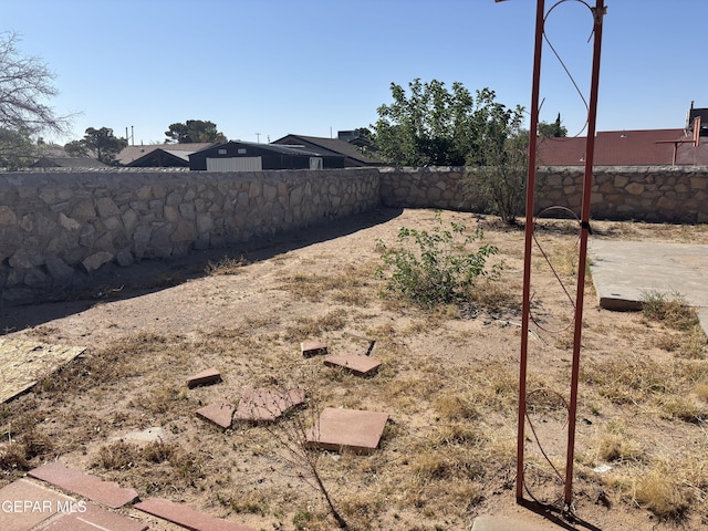 1604 Rick Rhodes Dr, El Paso, TX 79936 - view of yard with fence