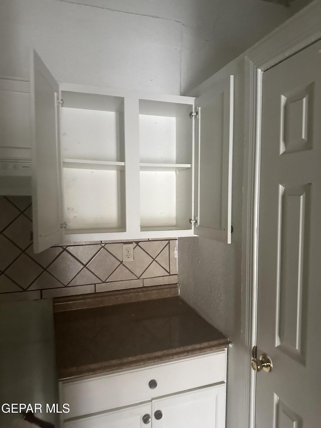 3506 Pera Ave Unit A & B, El Paso, TX 79905 - detailed view of decorative backsplash