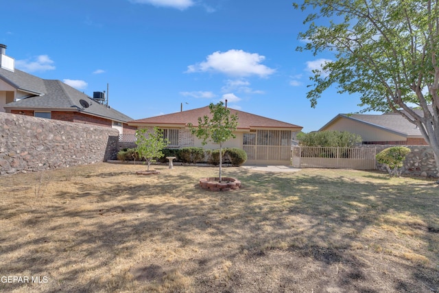 7341 Desierto Rojo Ct, El Paso, TX 79912 - back of property featuring fence